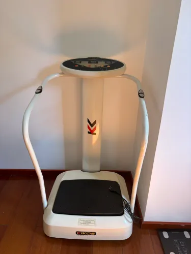 Plataforma Vibratória Kikos Profissional Funcionando Perfeitamente