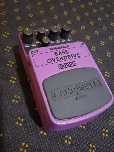 Pedal Bass Overdrive Behringer BOD100