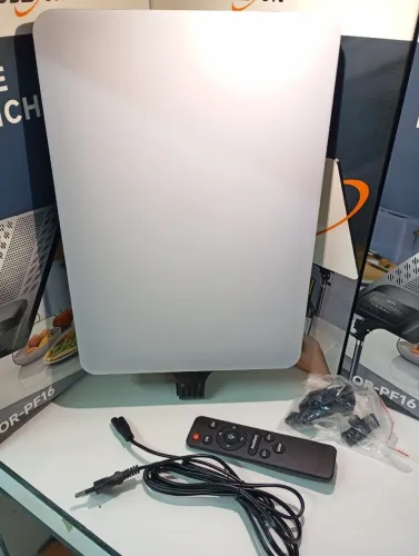 Luz de Preenchimento LED 16? Oberon OR-PF16 com Controle Remoto - Iluminação Profissional