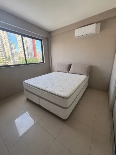 Cama Queen La Luna com box