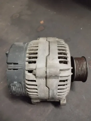 Alternador Bosch de 120 amperes