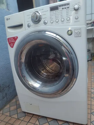 Vende lava e seca LG 11 Kg 