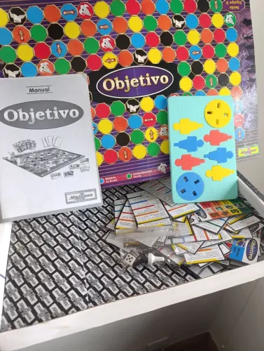 Jogo de Tabuleiro Objetivo (anos 90)