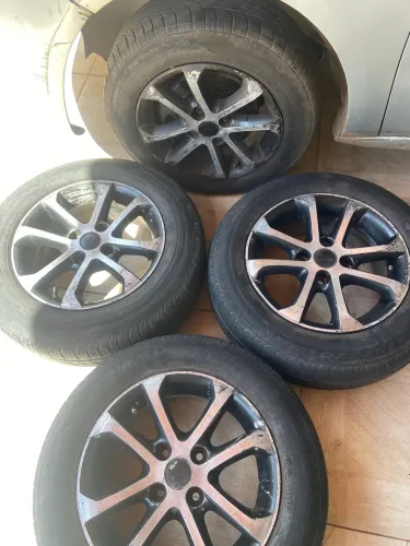 Rodas de liga leve aro 14 .