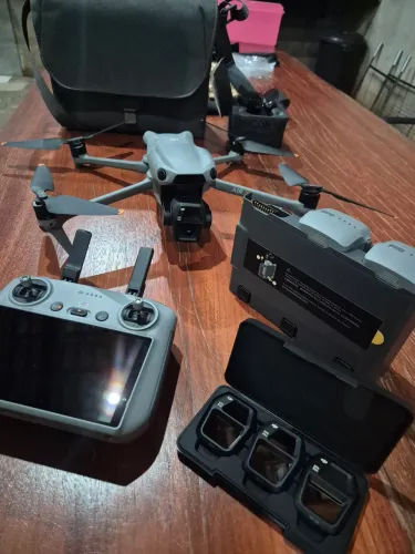 VENDO DRONE DJI AIR 3S COM COMBO FLY MORE 