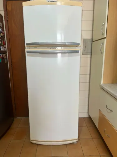 GELADEIRA FROST FREE 440 - PARA CONSERTO