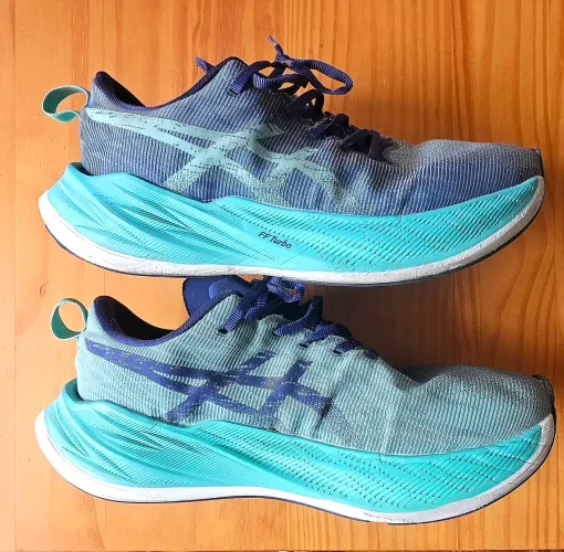 Tênis Asics Superblast tam.43 (leia o anúncio)