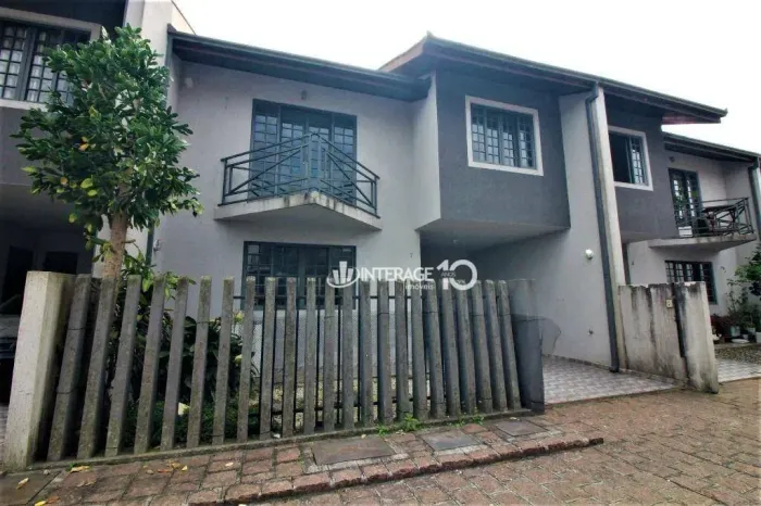 Sobrado com 3 Quartos para alugar, 120 m² por R$ 3.210 - Santa Felicidade - Curitiba/PR