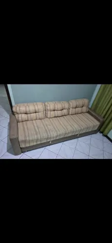 Sofá-cama de linho, confortável em Bom estado.