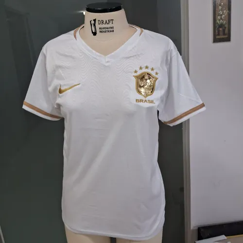 Blusa do brasil, branca com dourado