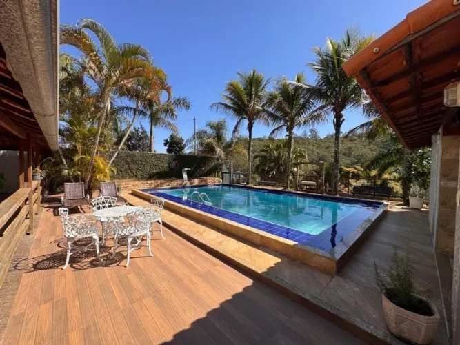 Chácara com granja - 2 Quartos à venda, 1500 m² - Recanto dos Lagos - Juiz de Fora/MG