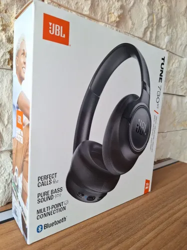 Fone de ouvido JBL Tune 730BT - Novo