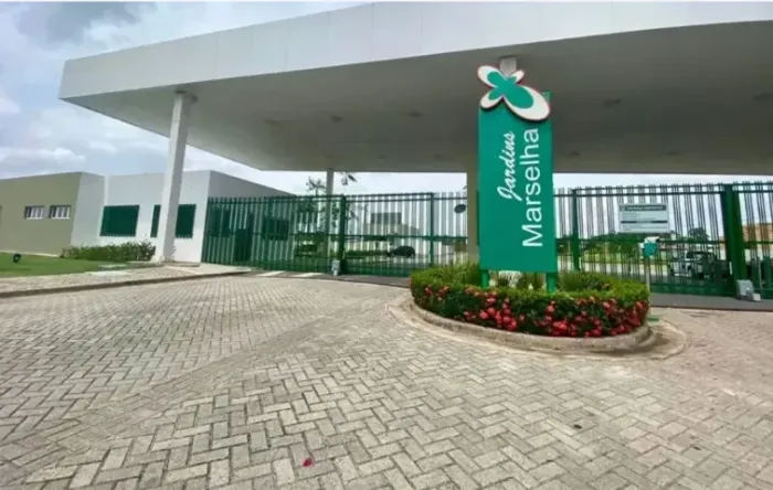 Lote no Condomínio Jardins Marselha 230 m2