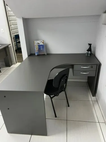 Mesa Escritório em L com gavetas