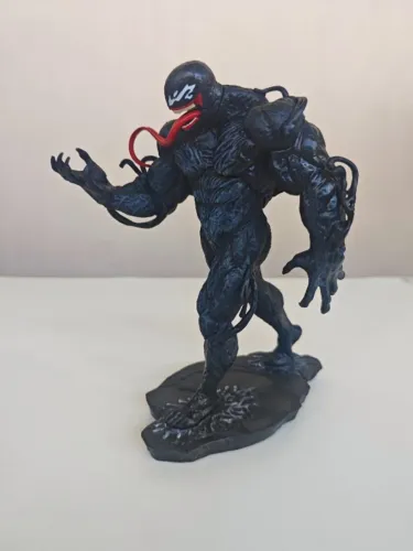 Estátua Venom - Marvel 18cm altura 