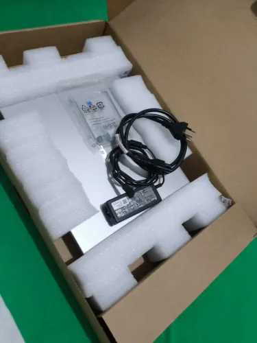 Vende-se notbook Acer na semi novo estado 10/10