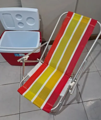 Cooler e cadeira de praia