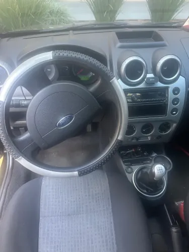 Ford Fiesta Sed. 1.6 8V Flex 4P 2013