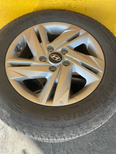 Rodas Creta aro 16 originais com pneus 