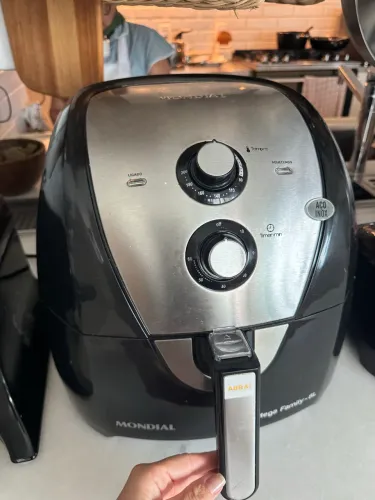Fritadeira Air fryer mondial mega family 8L