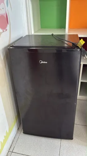 Frigobar Midea