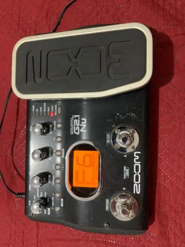 Pedaleira zoom g2.1nu - com fonte original