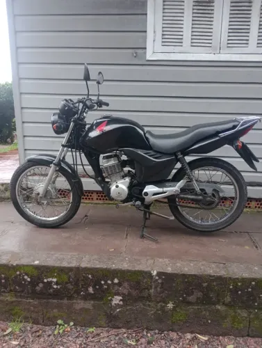 Honda CG 125 Fan ES 2012 - Motor Novo e Documento OK! R$ 8.000,00 Ano: 2012 / Preta