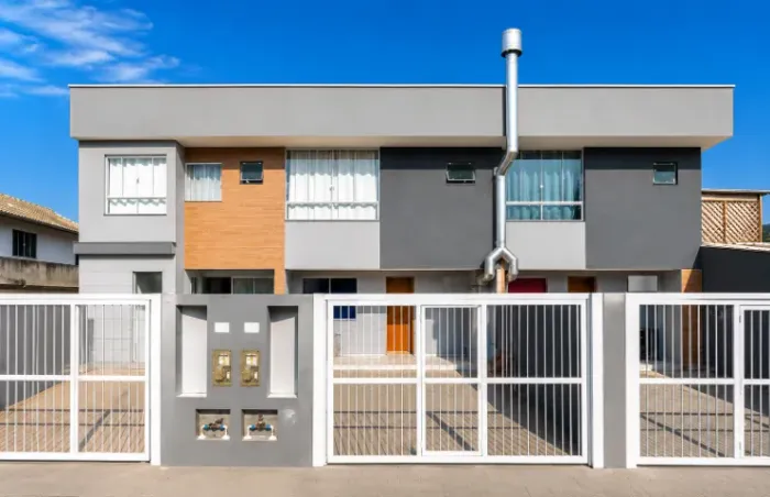 ANUAL - QUITINETES E APARTAMENTOS ITAPEMA/SC