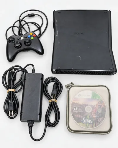 Xbox 360 Slim com controle, fonte e cabos