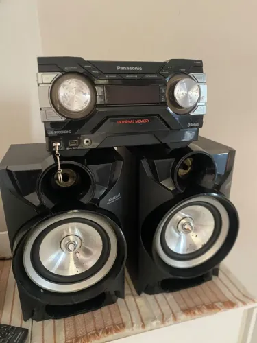 Som Panasonic 2 caixas som altissimo