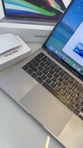 MacBook Pro M1 2020 + Magic Mouse