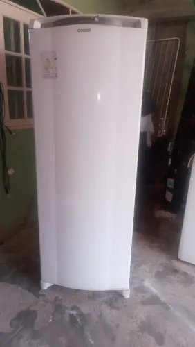 Vende-se Geladeira Consul Frost Free 127v.