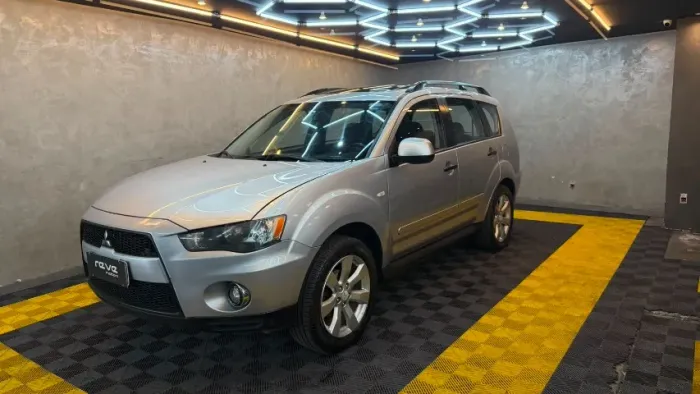 Mitsubishi Outlander 2.0 16V 160cv Aut. 2013
