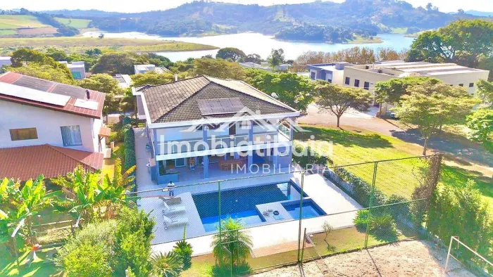 Casa à venda Cond. Novo Horizonte em Piracaia - Acesso a Represa - 1200m²