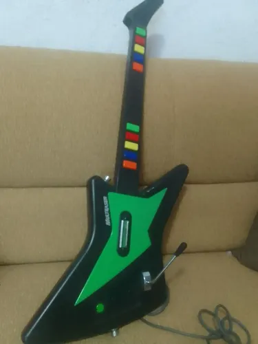 Guitarra multilazer para consoles e pc.