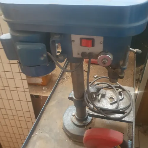 Furadeira de Bancada- Tipo: 5 Speed Drill Press.