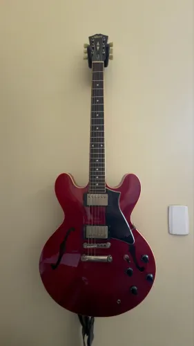 Guitarra cort source semi acústica