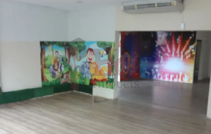 LOCAÇÃO | SALÃO COMERCIAL DE ESQUINA 357m² | RUA BANIBAS