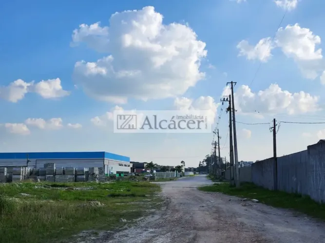 Galpão em condomínio para aluguel com 2200 metros quadrados em Ipê