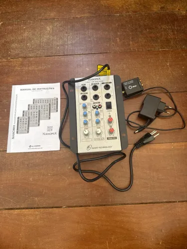 Kit de Som com Mesa LL Audio Nanomix + 2 Microfones MXT M-58