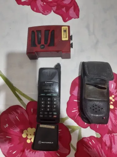 RÁDIOS E CELULAR VINTAGE NO ESTADO
