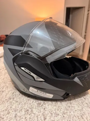 Capacete Airoh Rev 19