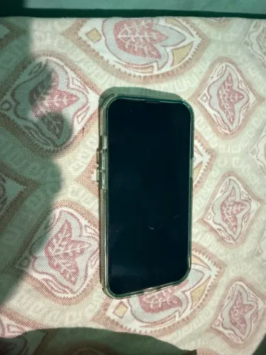 iPhone 13 vitrine