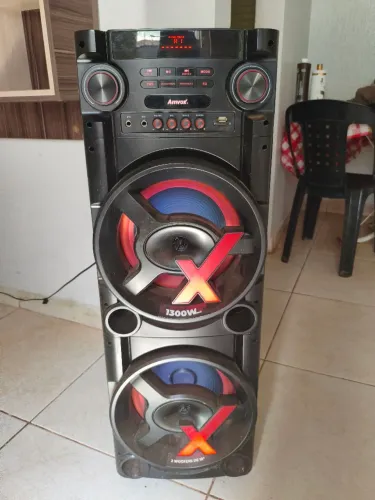 Vendo Caixa de Som Amvox 1300W ?