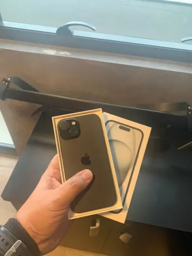 iPhone 15 128GB - Preto