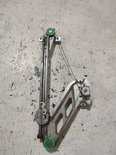 Maquina De Vidro Manual Traseiro Direito Corsa 2000/05