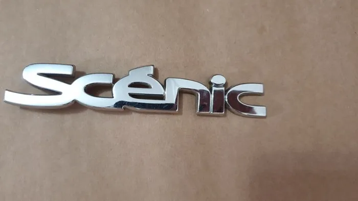 Emblema para Renault scenic usado original 