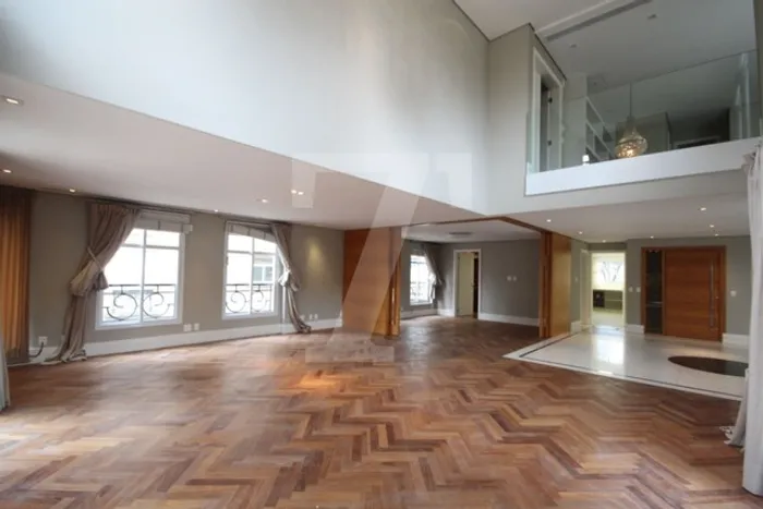 Cobertura Duplex à venda em Higienópolis.