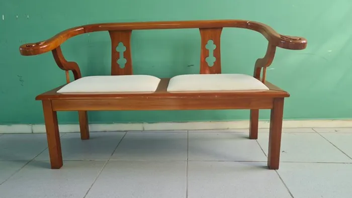 BANCO NAMORADEIRA EM MOGNO