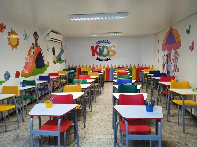 Mesa escolar Juvenil/infantil direto da fábrica